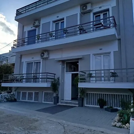Next To The School 公寓 Epidaurus