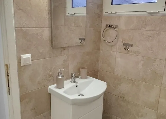 Appartamento Next To The School *