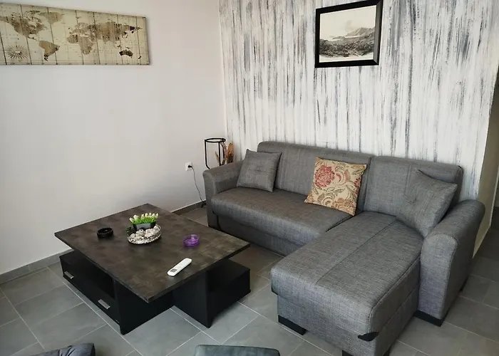 Appartamento Next To The School